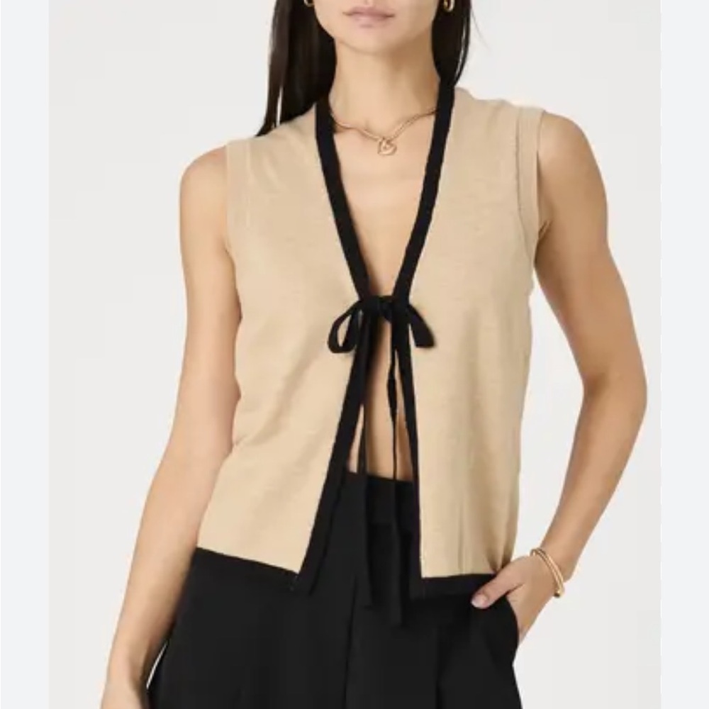 French Connection Tie Front Contrast Sweater Vest MEDIUM minimalist natural NWOT